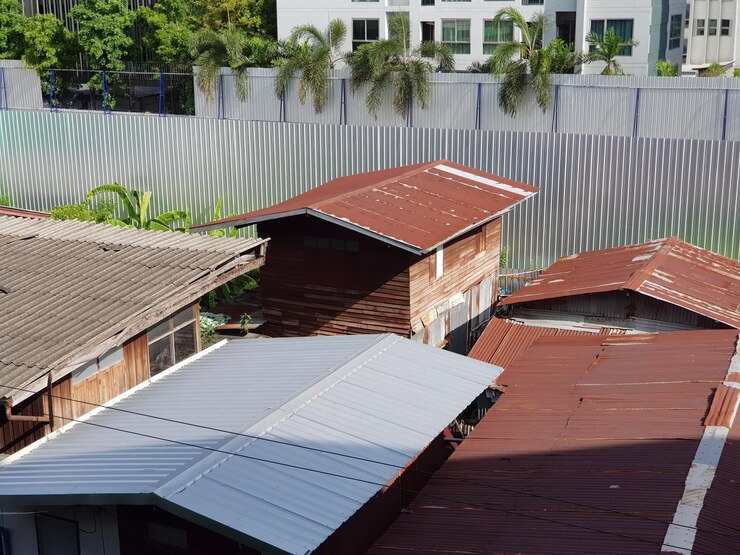 Metal Roofing vs. Tile Roofing – Which is Better for Zimbabwean Homes?